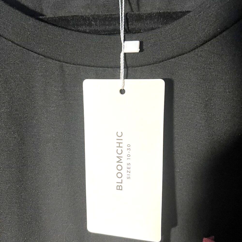 Bloomchic Womans Color Blocked T shirt - NWT - Size 18/20 - Picture 6 of 8